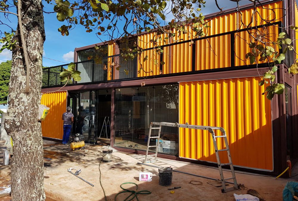 Projeto em Container Giraffas Brasil