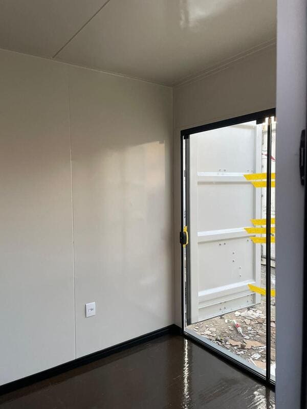 projeto container dry com revestimento em painel isotermico 4 - Casa Container com Dry com Revestimento em Painel Isotérmico